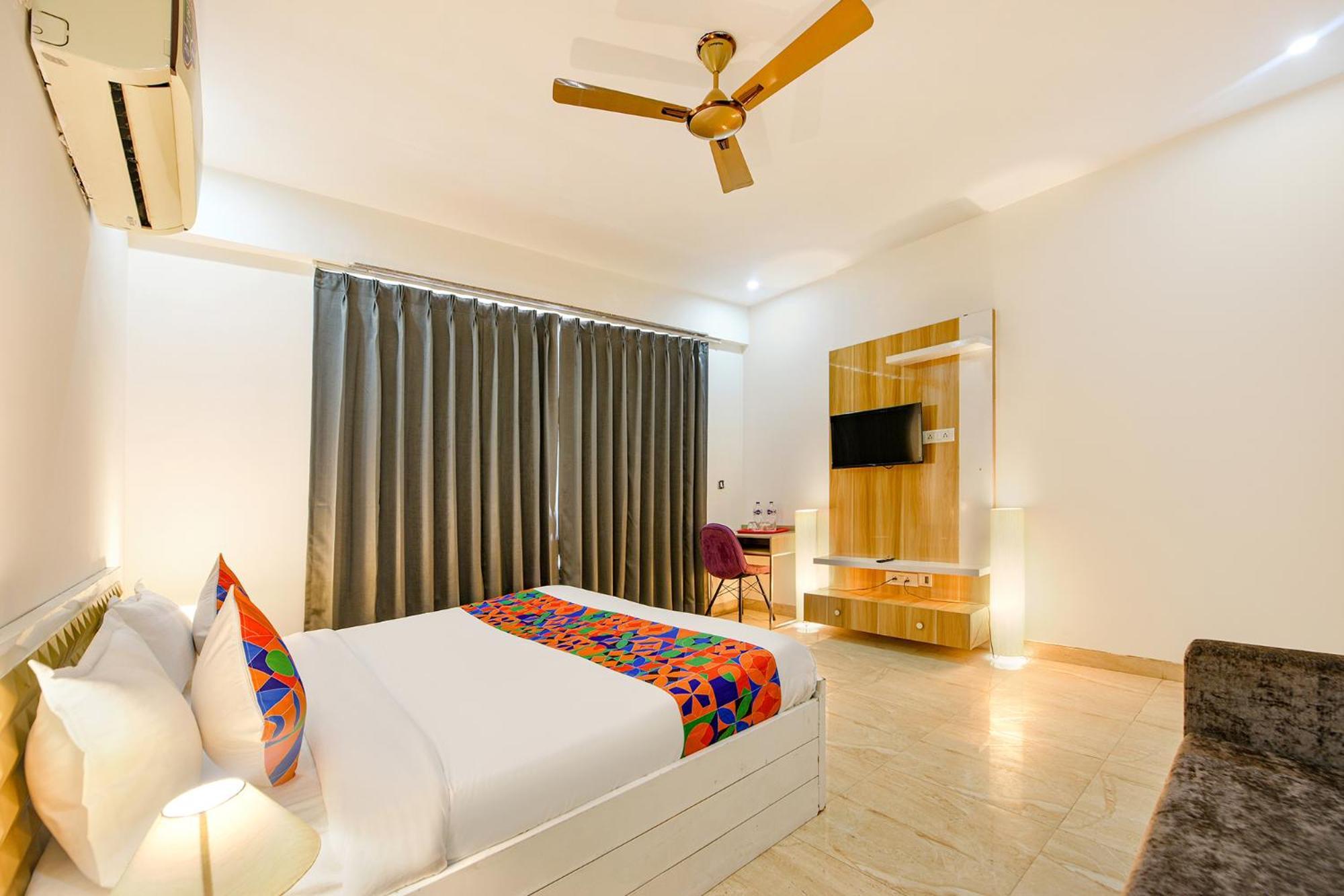 Fabhotel Ar Suites Gurgaon Ngoại thất bức ảnh